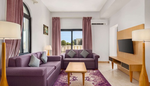 Studio, 1 King Bed, Non Smoking (Chalet)