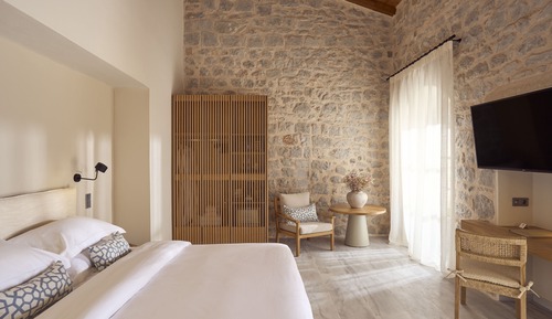 2 Beachfront Suites, with Private Pool, Interconnecting