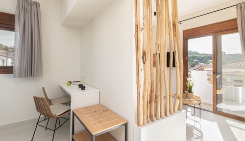 Premium Residence (Mountain View)