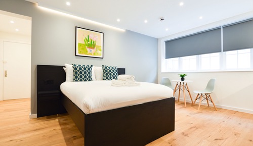 Deluxe Studio Apartment
