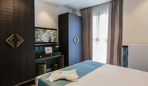 Executive Suite, 1 Bedroom, Non Smoking, City View