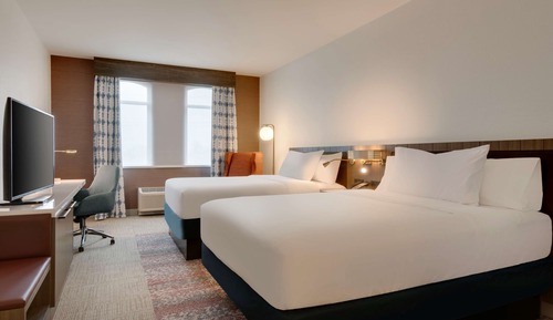 Suite, 2 Queen Beds (Mobility & Hearing/Roll-In Shower)