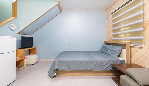 Basic Room, 2 Bedrooms (hwang-geumhyang)