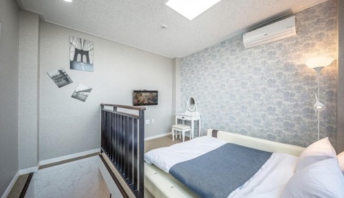 Room (Duplex-Pool Villa 01)
