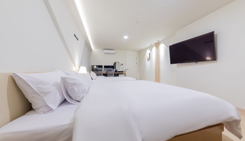 Room (Suite (Two beds/Couple PC/Additional )