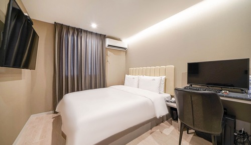 Room (Deluxe healing massage bed (air purif)