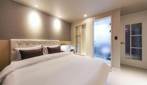 Room (Superior King (high-end PC free Netfl)