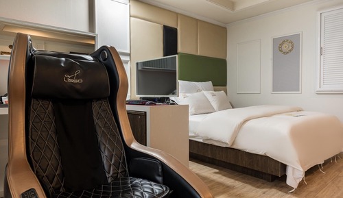 Room (VIP A)