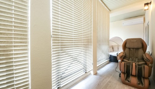 Room (Terrace (massage chair & styler equip)