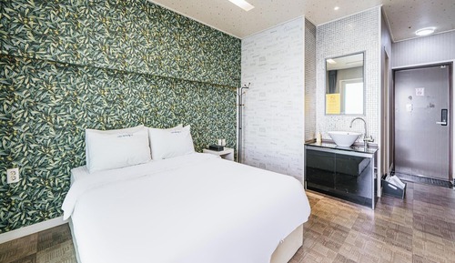Room (Deluxe - Ocean View*Non-Smoking Room*)