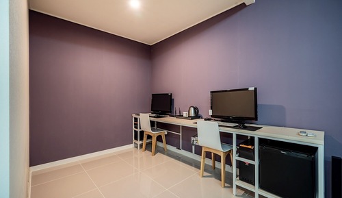 Room (Cinema Couple PC room (bathtubsofabea)