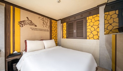 Room (Standard (1PC Netflix Disney Tving))