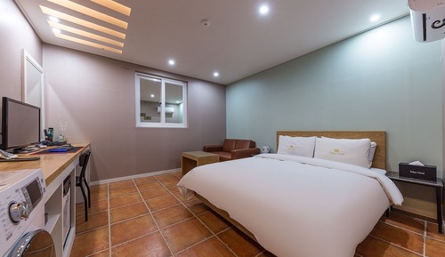 Room (Business Room (1 PC Mini Washing Mach)