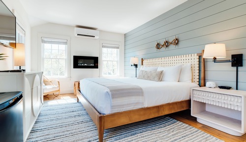 Standard Room, 1 King Bed