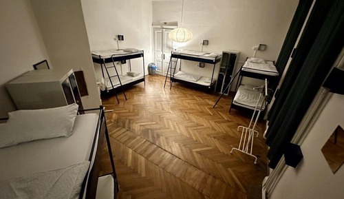 Basic Shared Dormitory, Women only