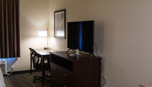 Room, 1 King Bed, Non Smoking (Guestroom)