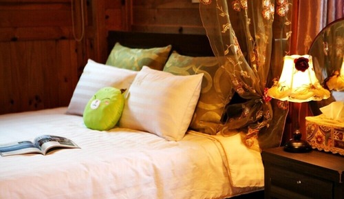 Room (Myeongwol 3)