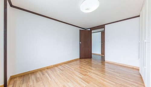 Room (Serence upper floor)