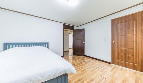 Room (Serence ground floor)
