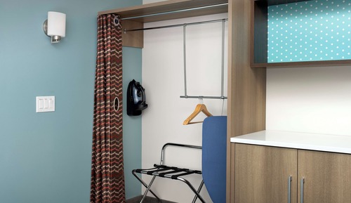Suite, 1 King Bed, Accessible (Mobility & Hearing, Roll-In Shower)