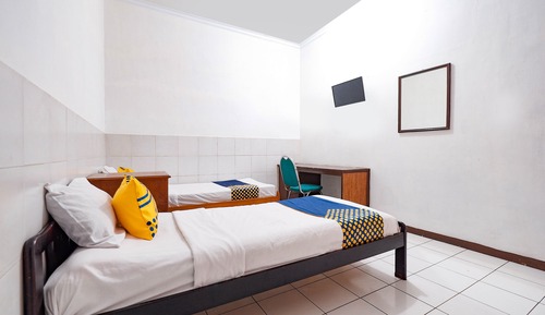 Economy Twin Room