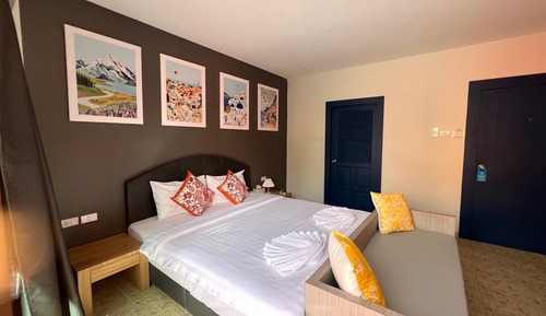 Double Room, 1 King Bed, Pool Access, Pool View
