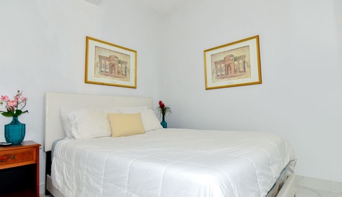 City Apartment, 2 Bedrooms, Kitchen