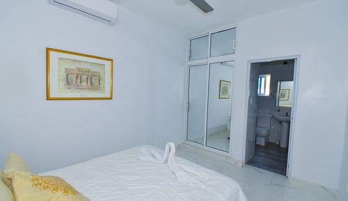 Exclusive Apartment, 2 Bedrooms, Refrigerator & Microwave