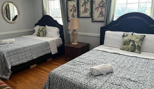 Stella Palm Room