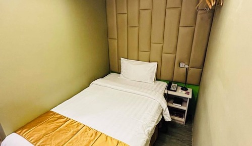 Deluxe Single Room