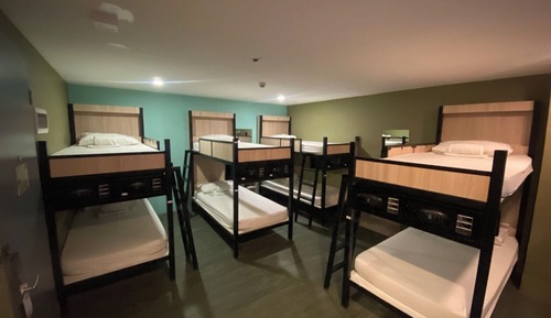 Dorm for 8 Pax