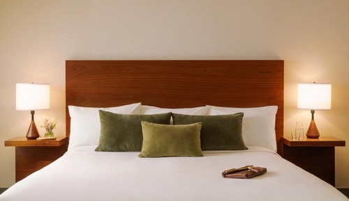 Signature Double Room, 1 King Bed, Accessible