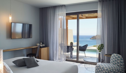 Superior Room with Private Pool - Sea View