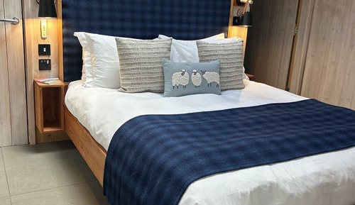 Superior Cabin, Ensuite, Sea View (Learach)