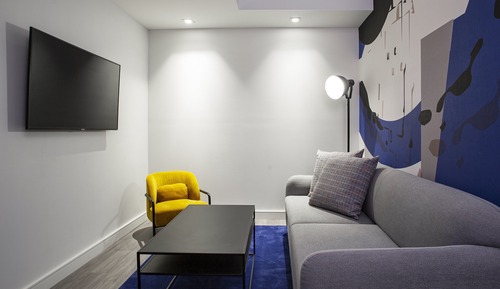 Suite, 1 King Bed, Roll-in Shower, Balcony (Roll-In Shower)