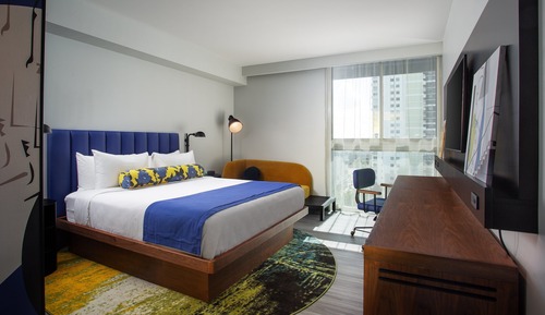 Premium Room, 1 King Bed