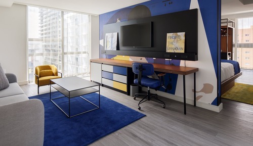 Suite, 1 King Bed, Accessible (Communications)