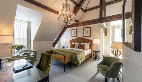 The Queen Loft