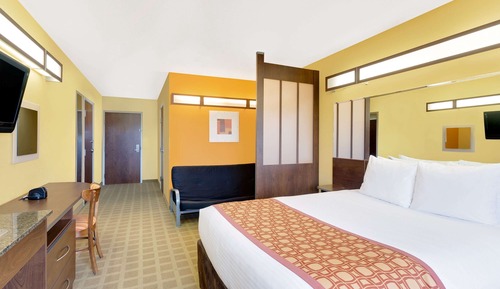Suite, 1 Queen Bed, Accessible, Non Smoking