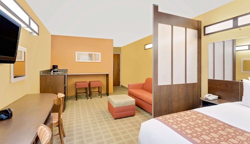 Studio Suite, 1 Queen Bed, Non Smoking