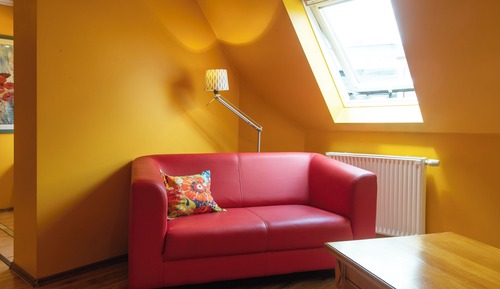 Classic Studio, 1 King Bed, Non Smoking, Jetted Tub