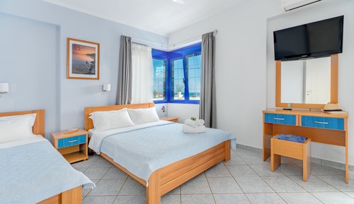 Triple Room, Sea View (with kitchen)