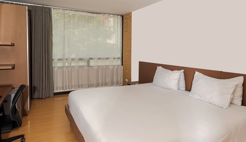 Standard Room, 1 King Bed