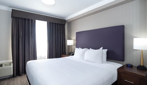 Family Suite, Kitchenette (1 King Bed, 2 Single Beds)
