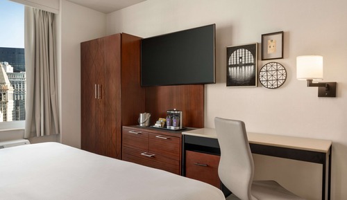 Room, 1 King Bed, Non Smoking, City View