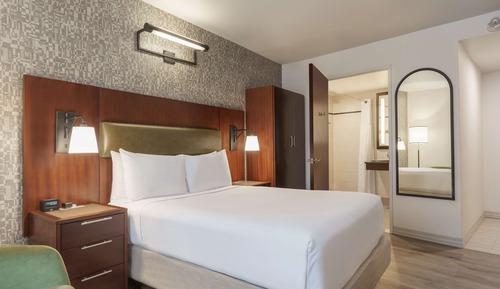 Room, Accessible, Non Smoking (Roll-in Shower)