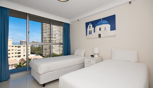 1 Bdrm Apartment Courtyard