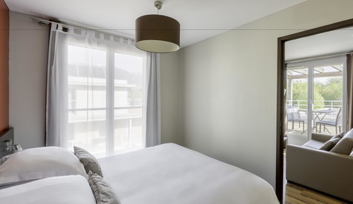 Suite, 1 Queen Bed with Sofa bed, Kitchenette (with Sofabed)