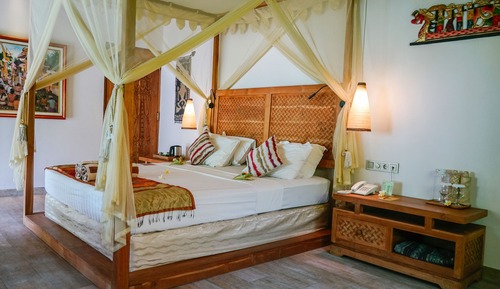 Luxury Cottage, Sea View