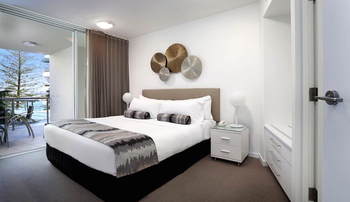 One Bedroom, Two Bathroom Resort Spa Apartment